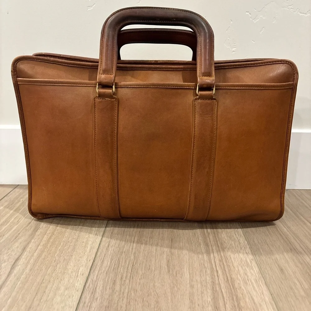 Vtg Coach Leather Embassy Briefcase Purse Handbag British Tan Brown Made in USA